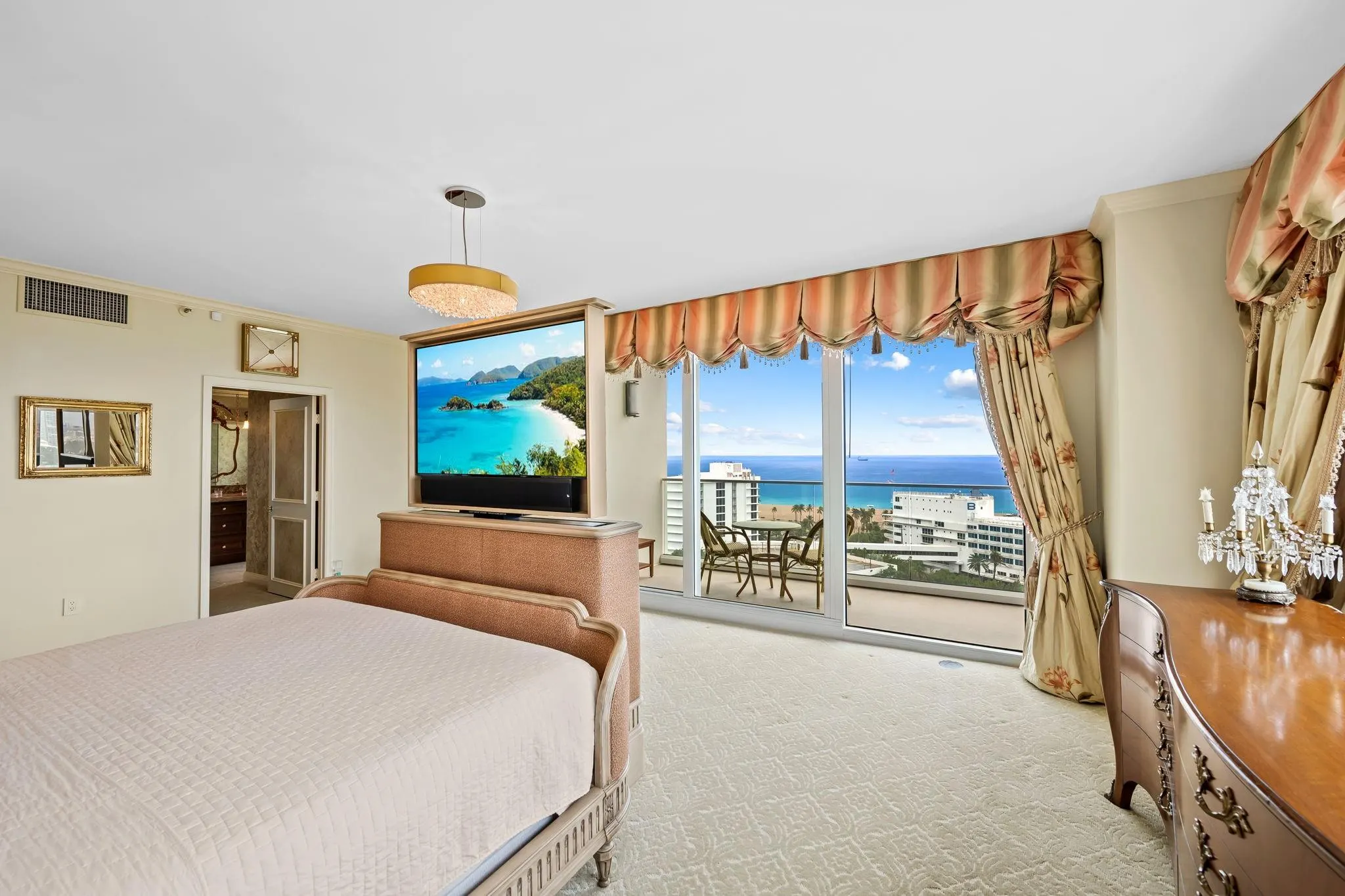 3055 Harbor Dr, #1603