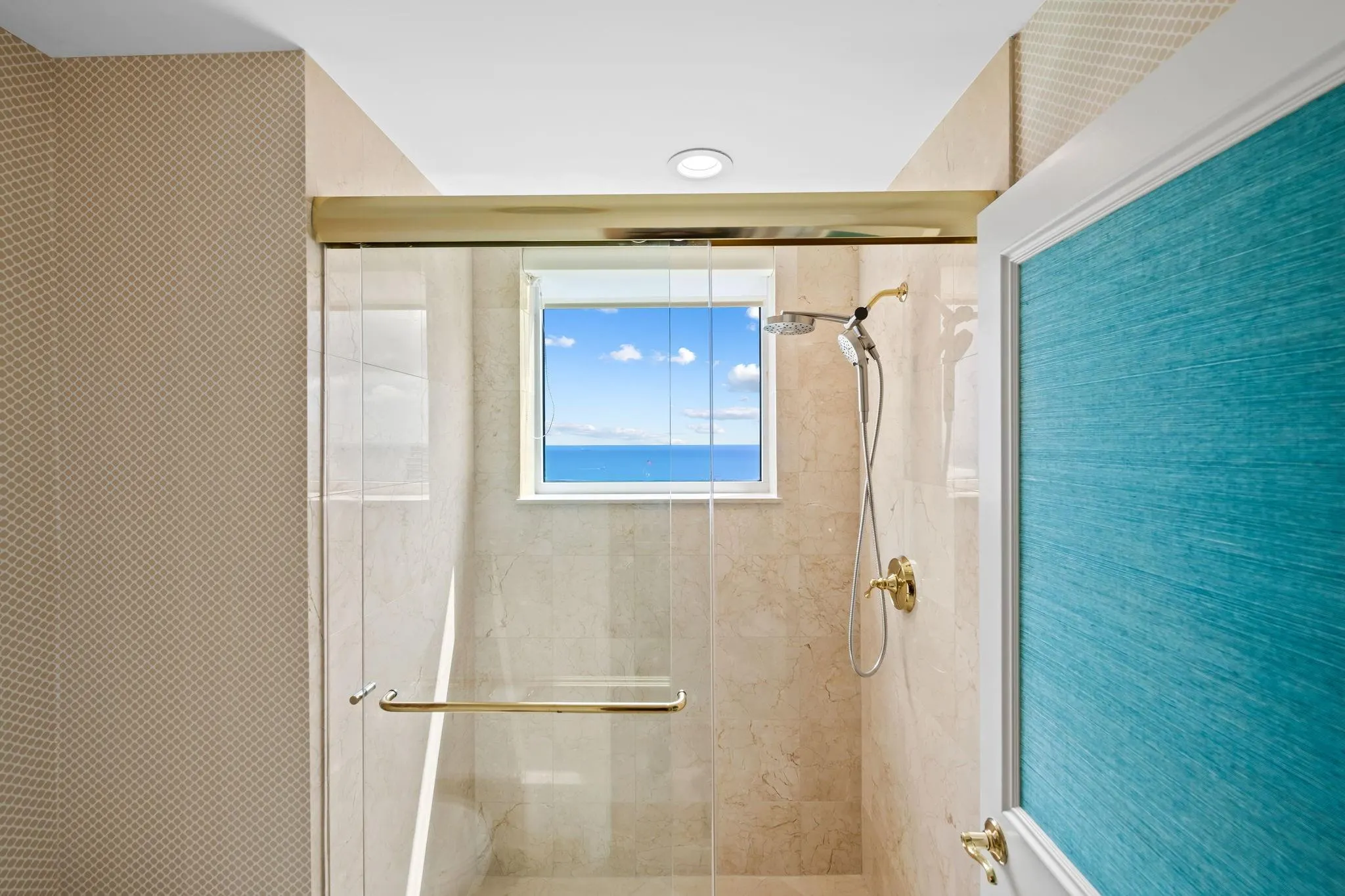 3055 Harbor Dr, #1603