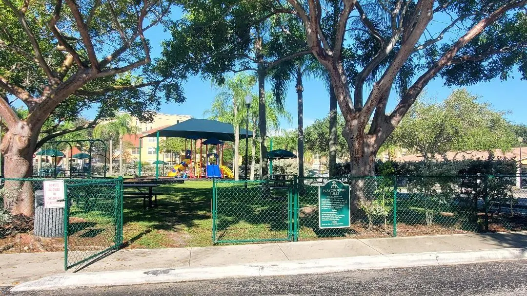 5560 NW 61st St, #705