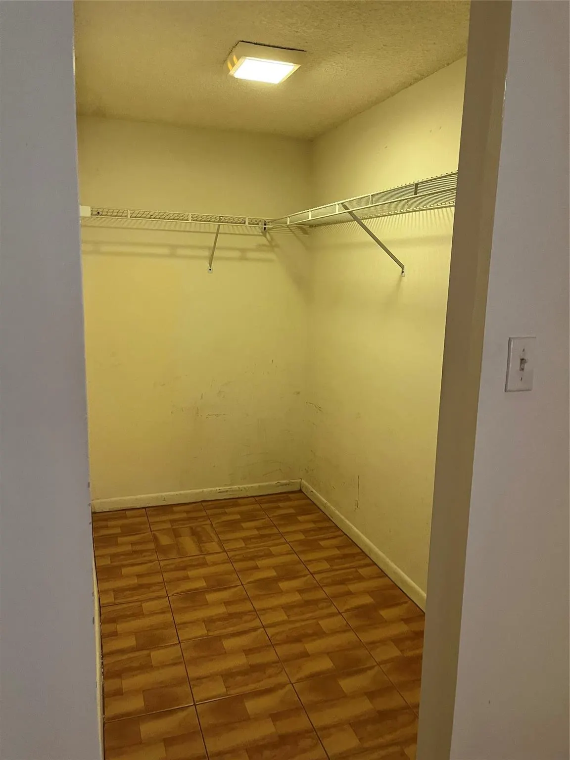 4725 SW 62nd Ave, #204