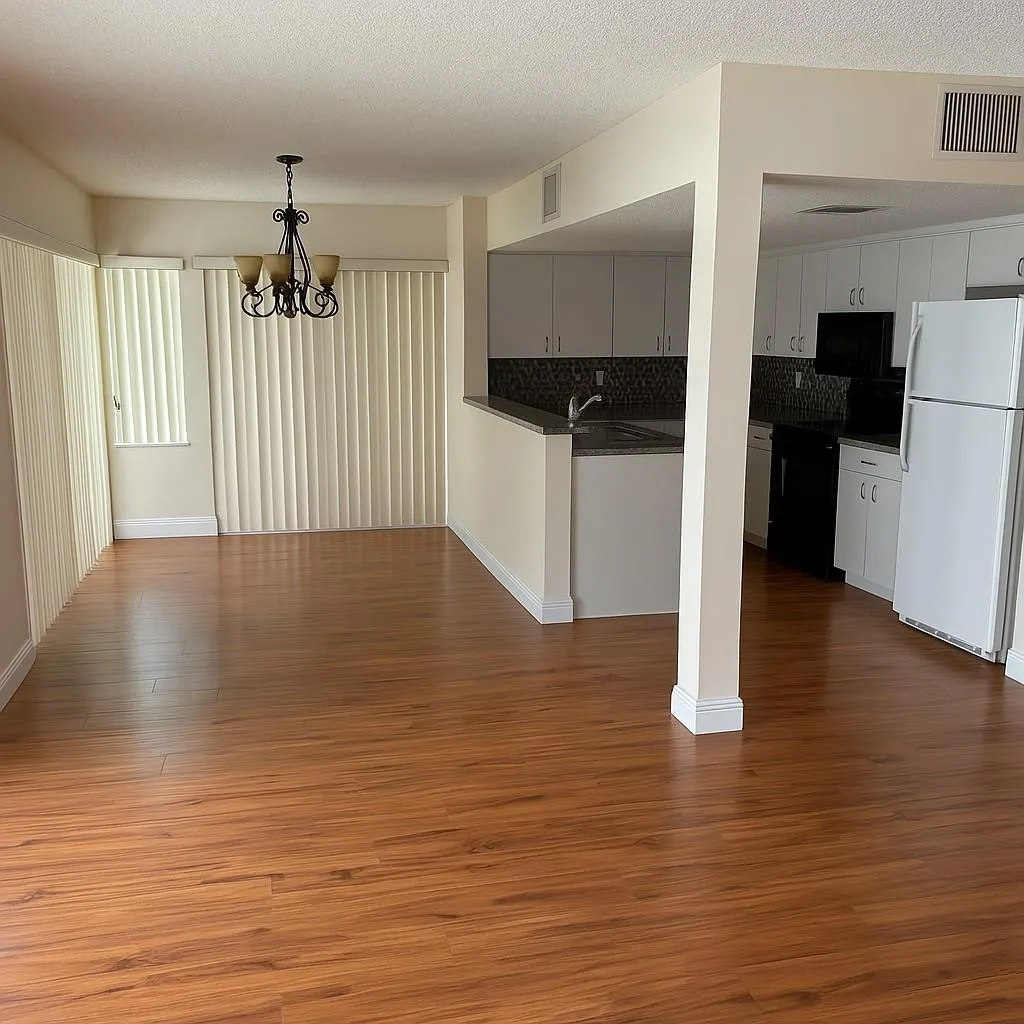 4725 SW 62nd Ave, #204