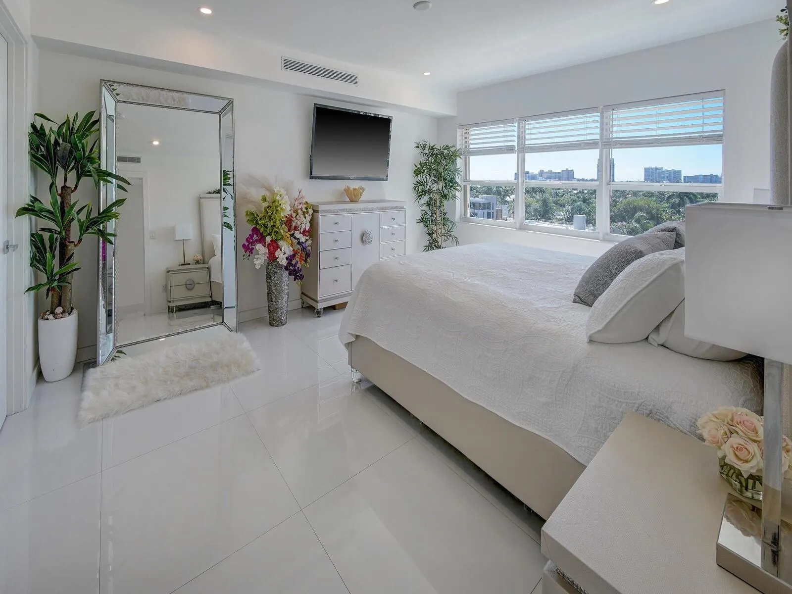 2500 E LAS OLAS BLVD, #707