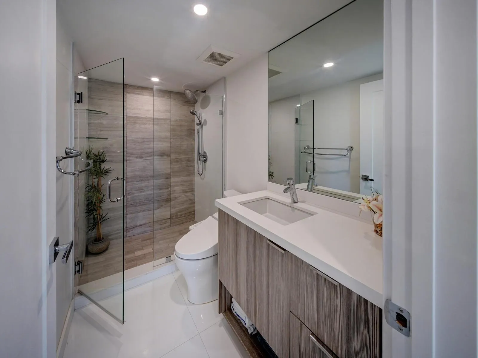 2500 E LAS OLAS BLVD, #707