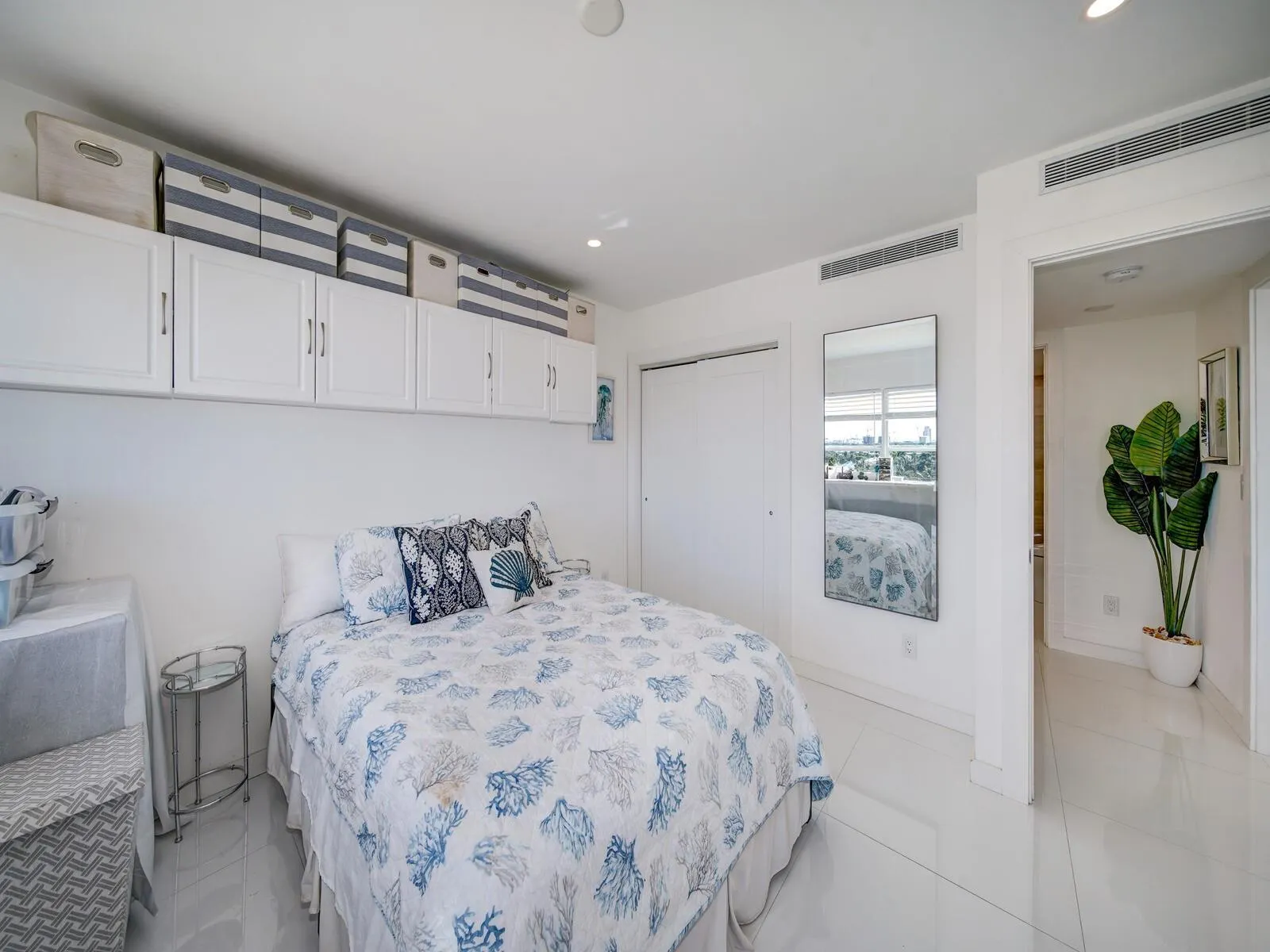 2500 E LAS OLAS BLVD, #707
