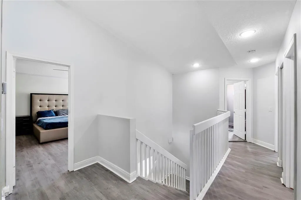 5228 NW 112th Ter