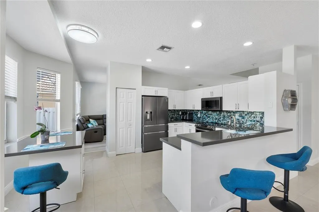 5228 NW 112th Ter