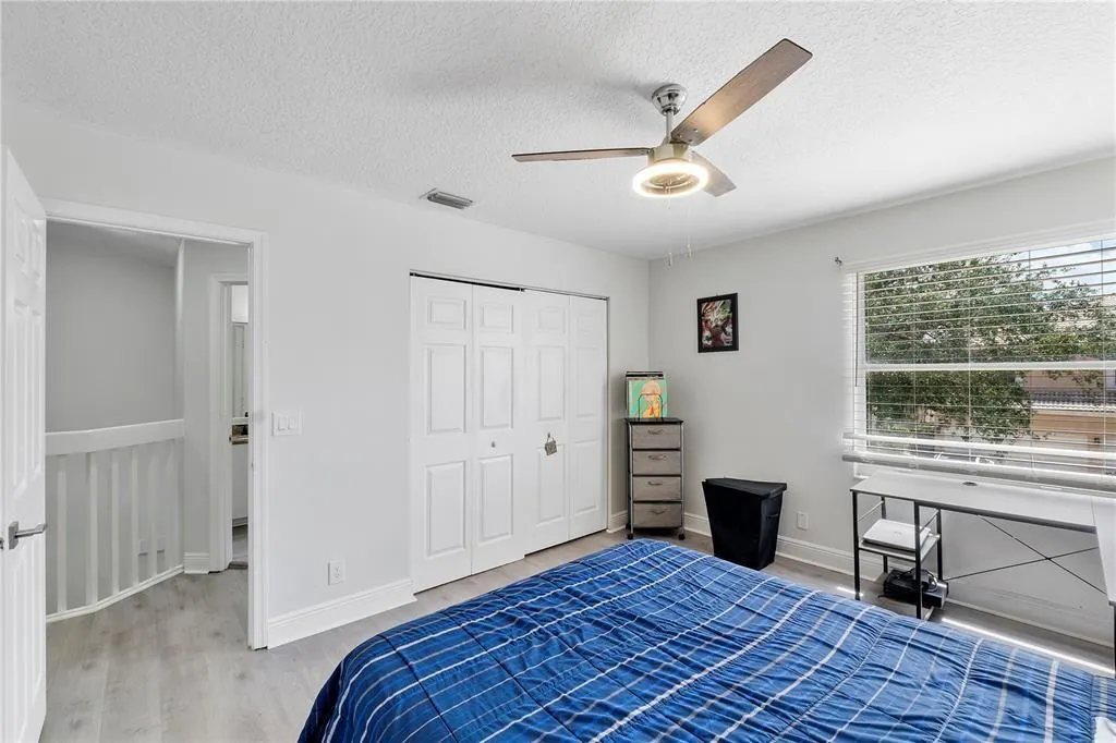 5228 NW 112th Ter