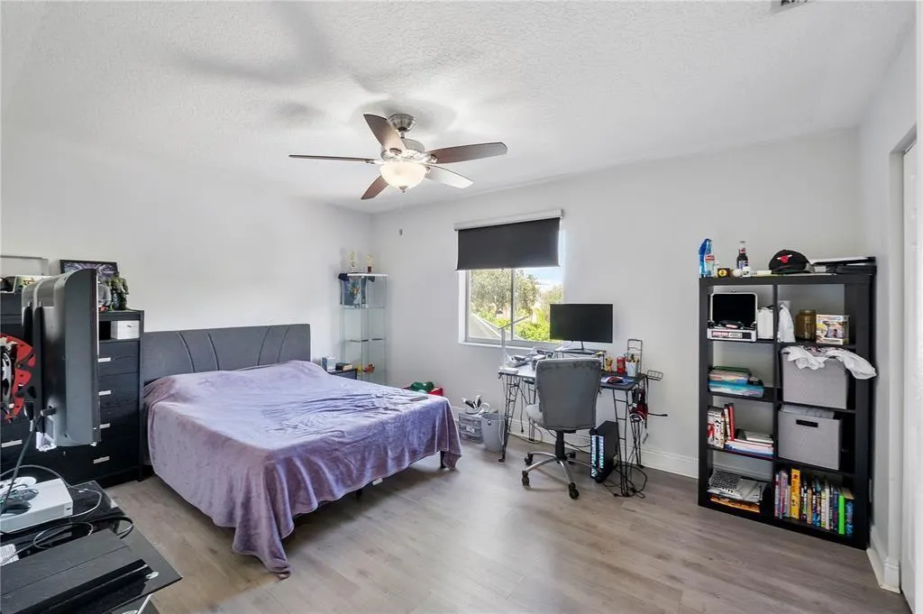 5228 NW 112th Ter