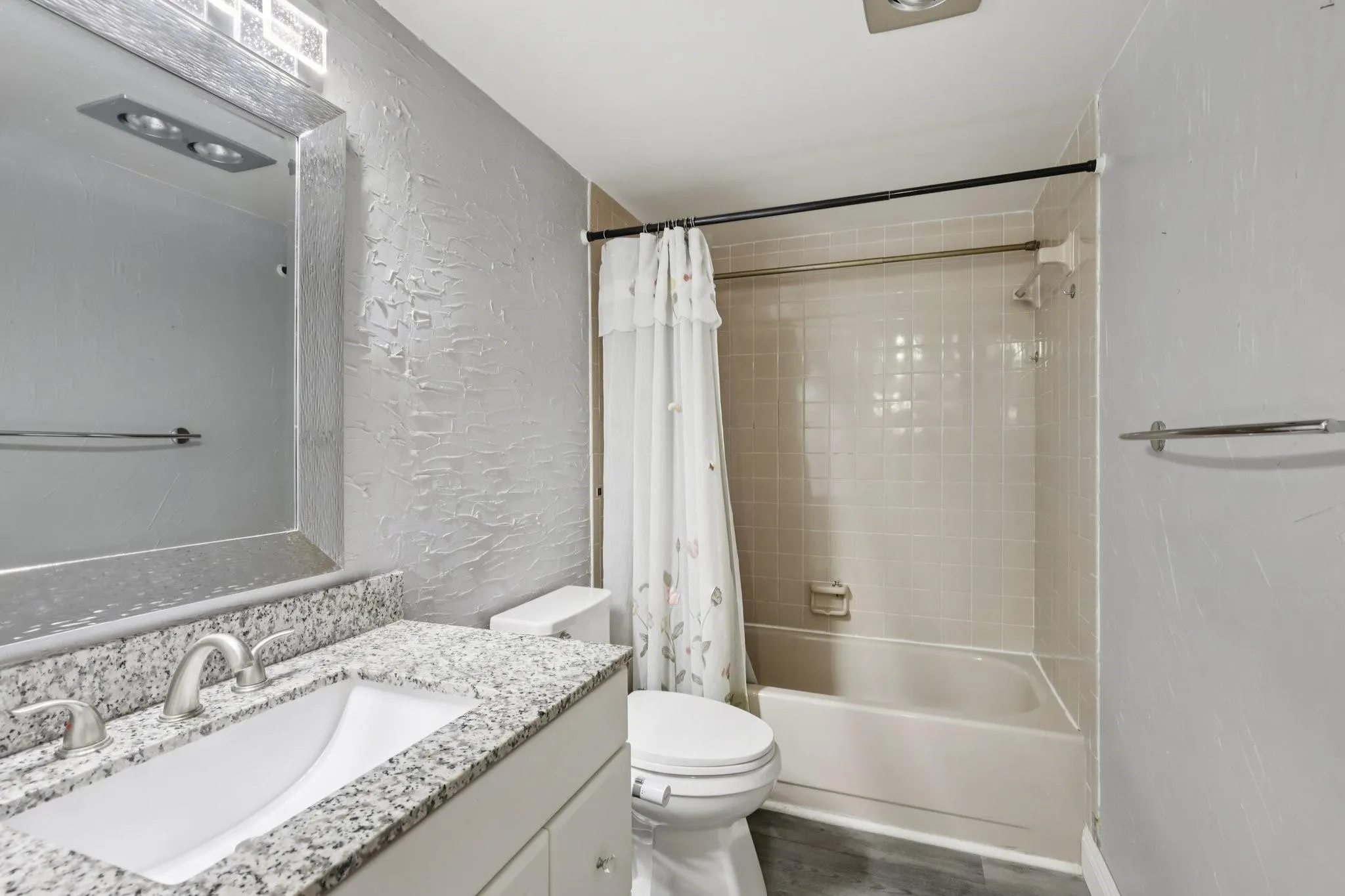1024 SE 4th Ave, #204