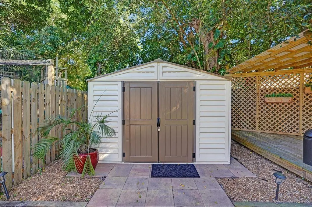 9924 NW 3rd Place