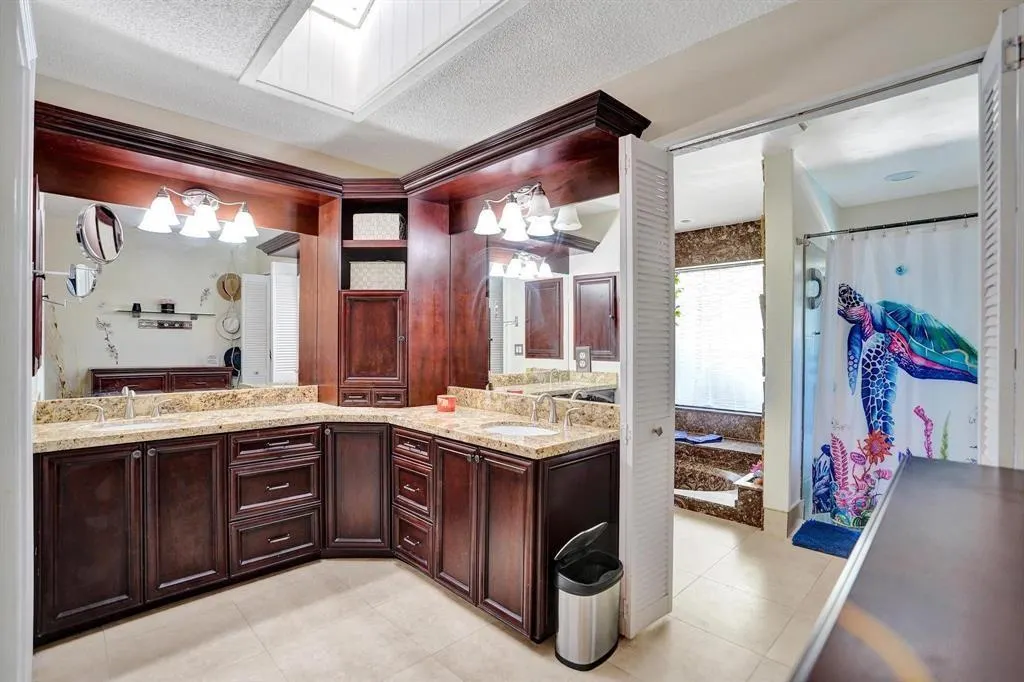 9924 NW 3rd Place