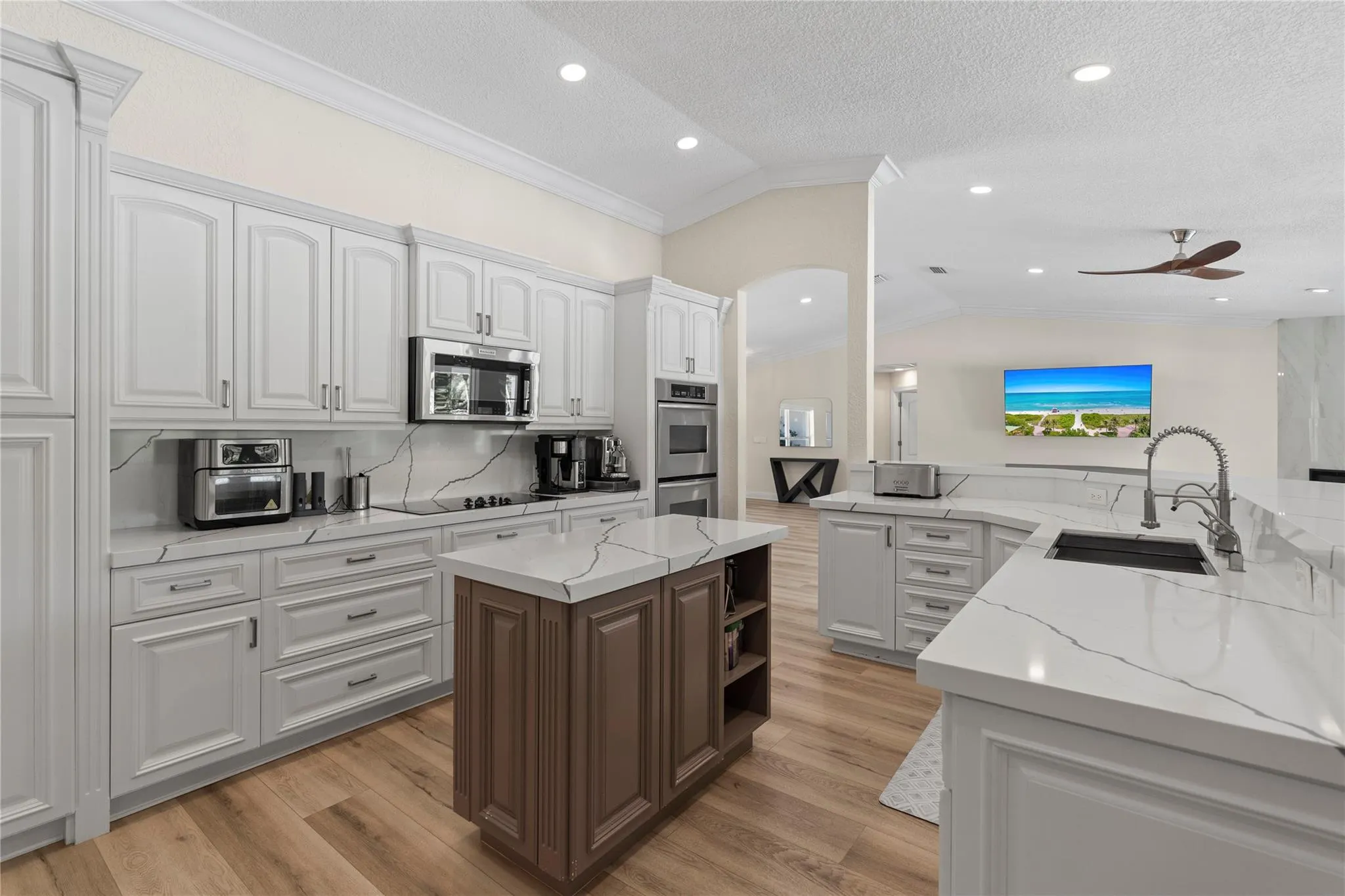 11391 Sundance Ln