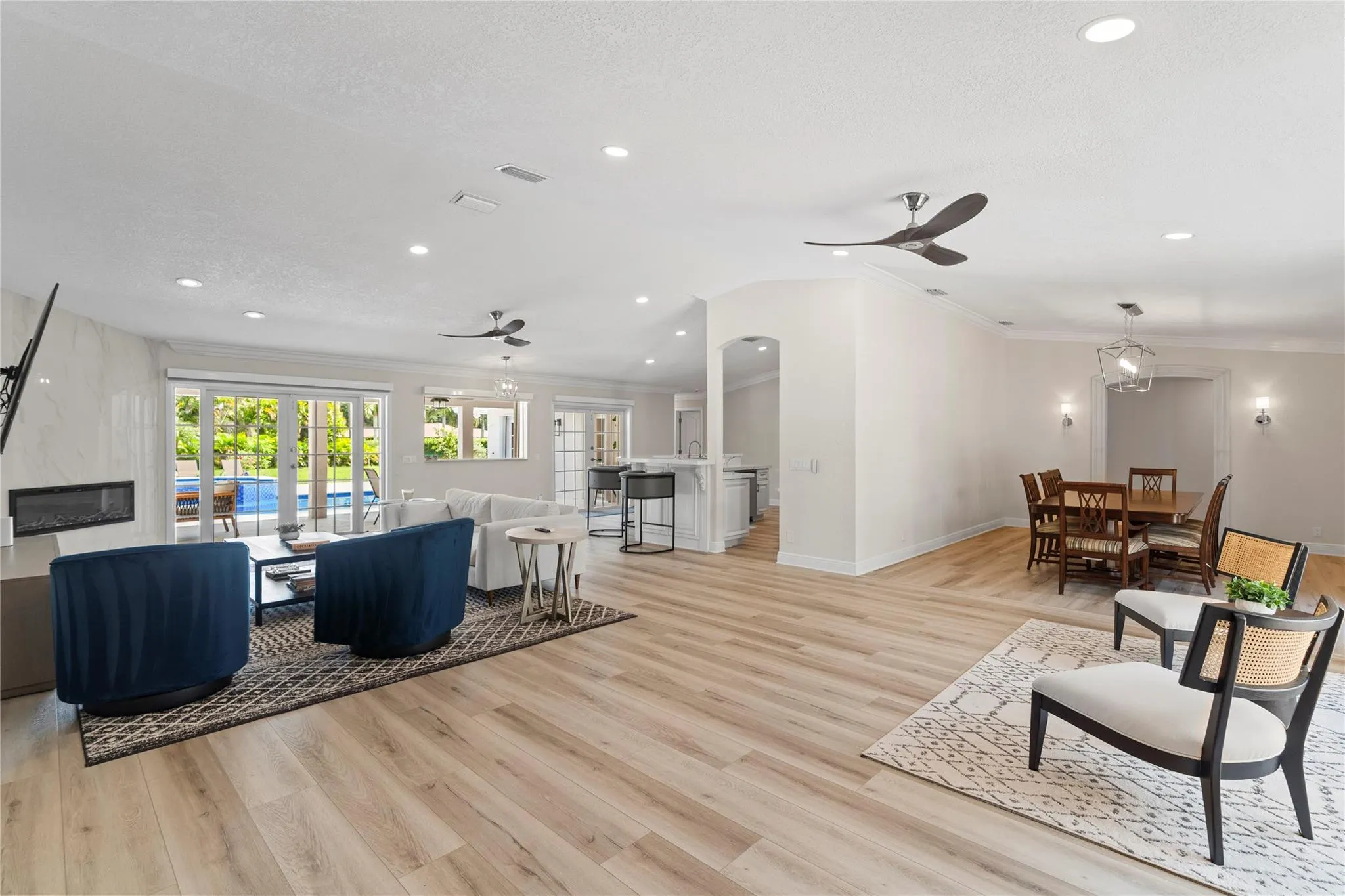 11391 Sundance Ln