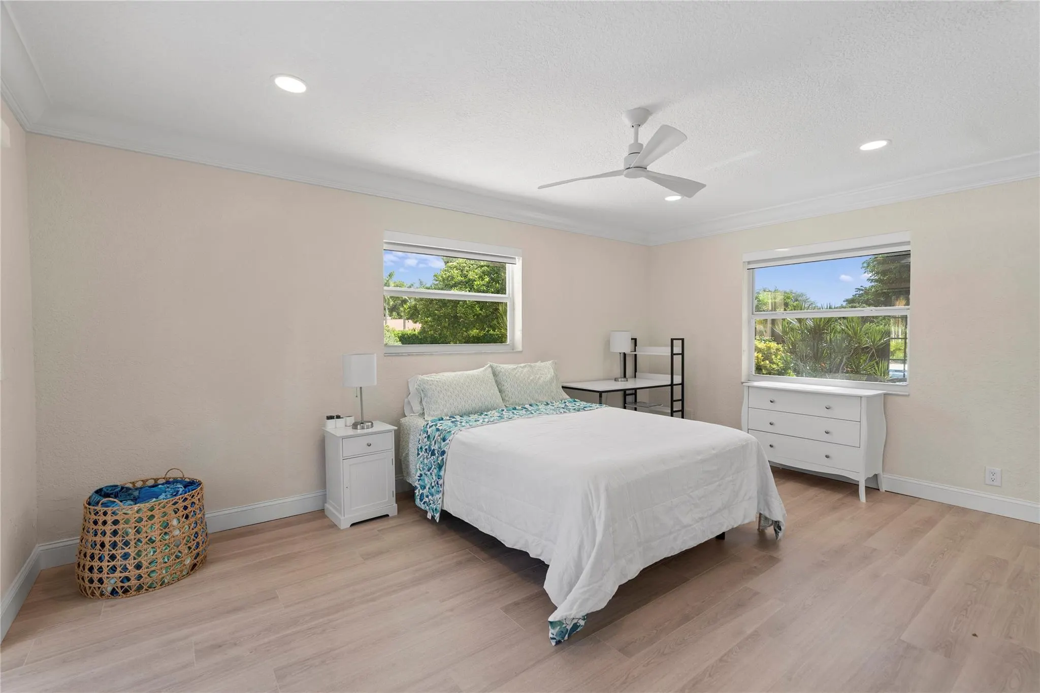 11391 Sundance Ln