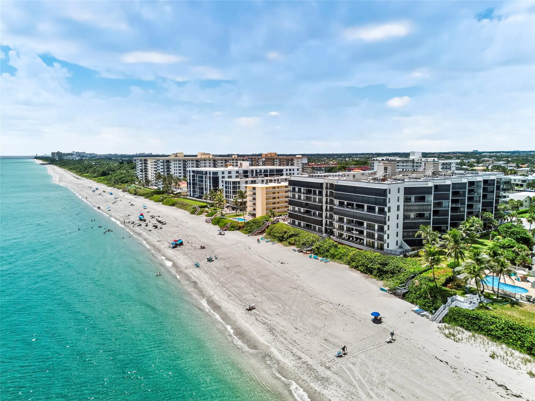 1167 Hillsboro Mile, #306