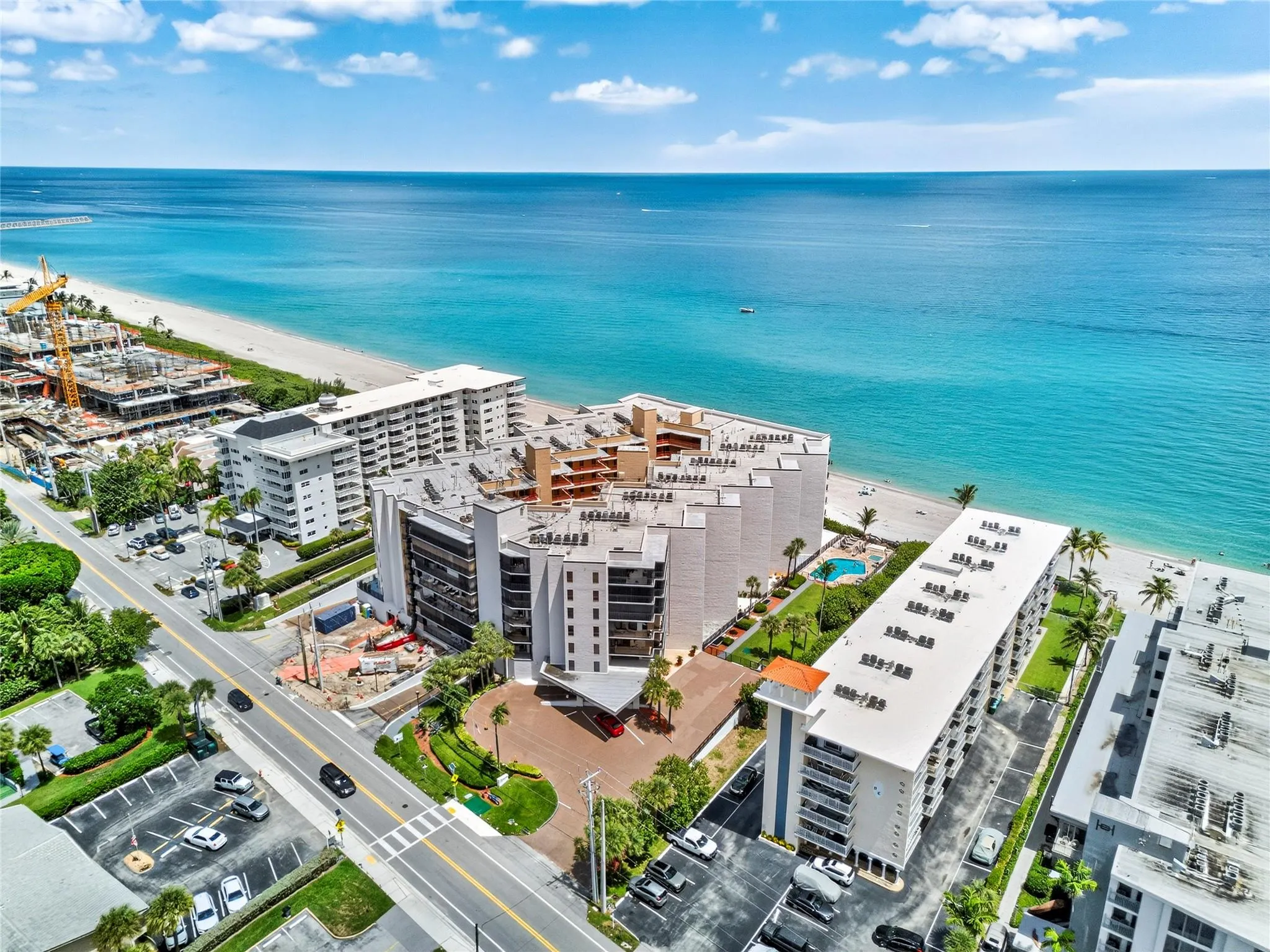 1167 Hillsboro Mile, #306
