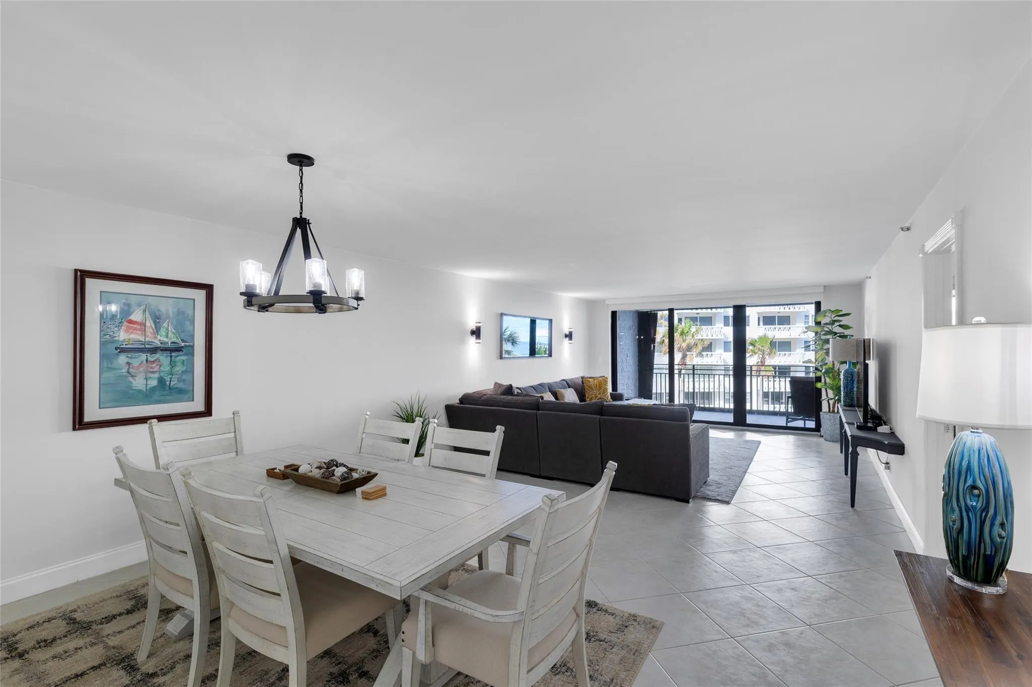 1167 Hillsboro Mile, #306
