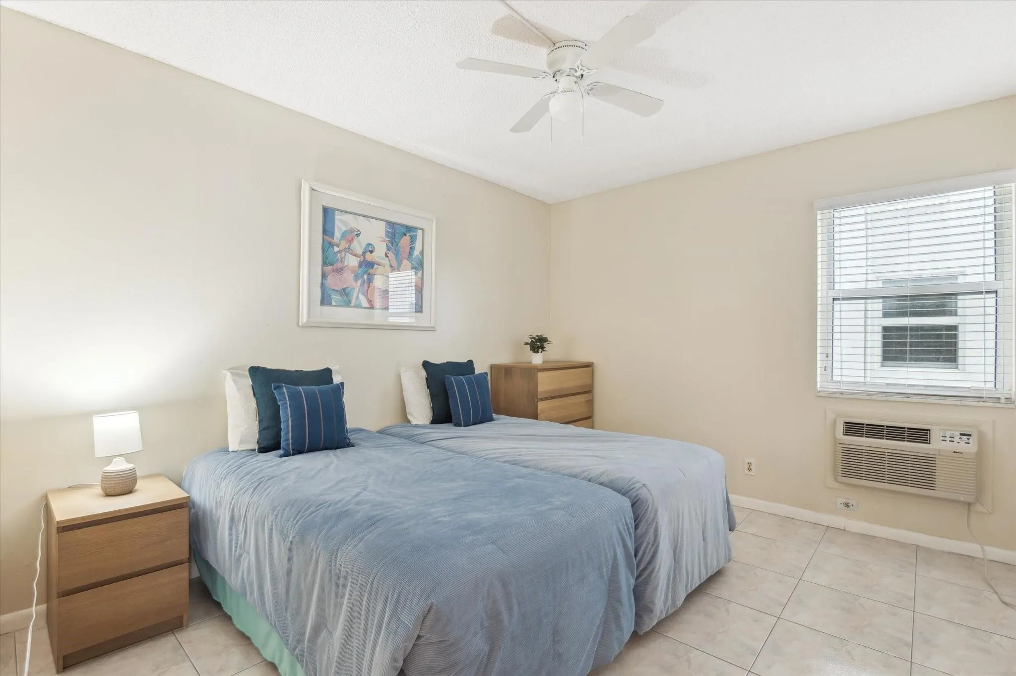 720 Orton Ave, #206