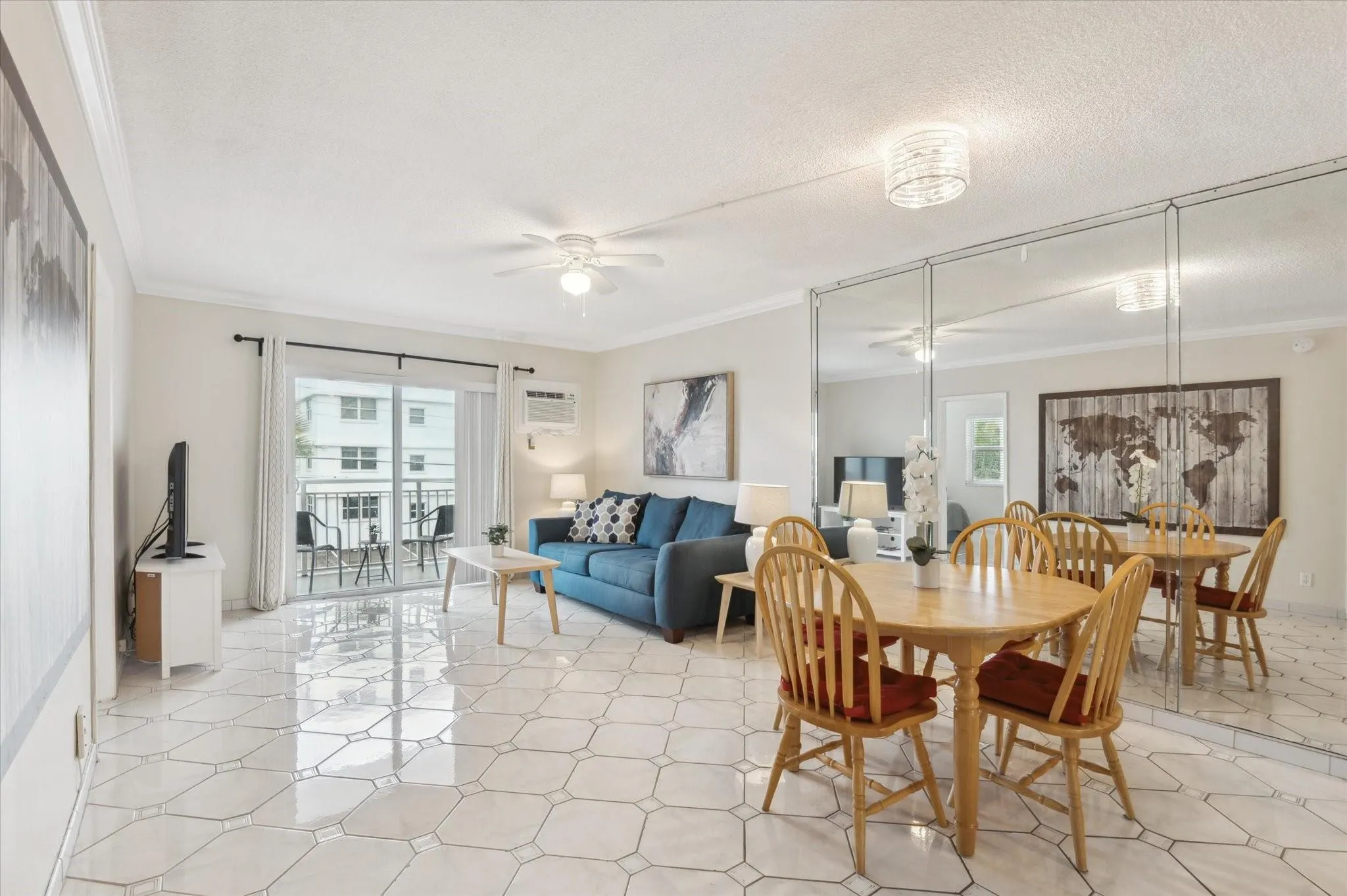 720 Orton Ave, #206