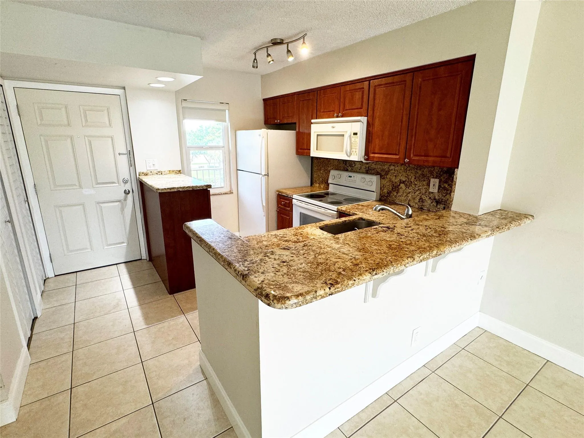 2108 S Cypress Bend Dr, #309