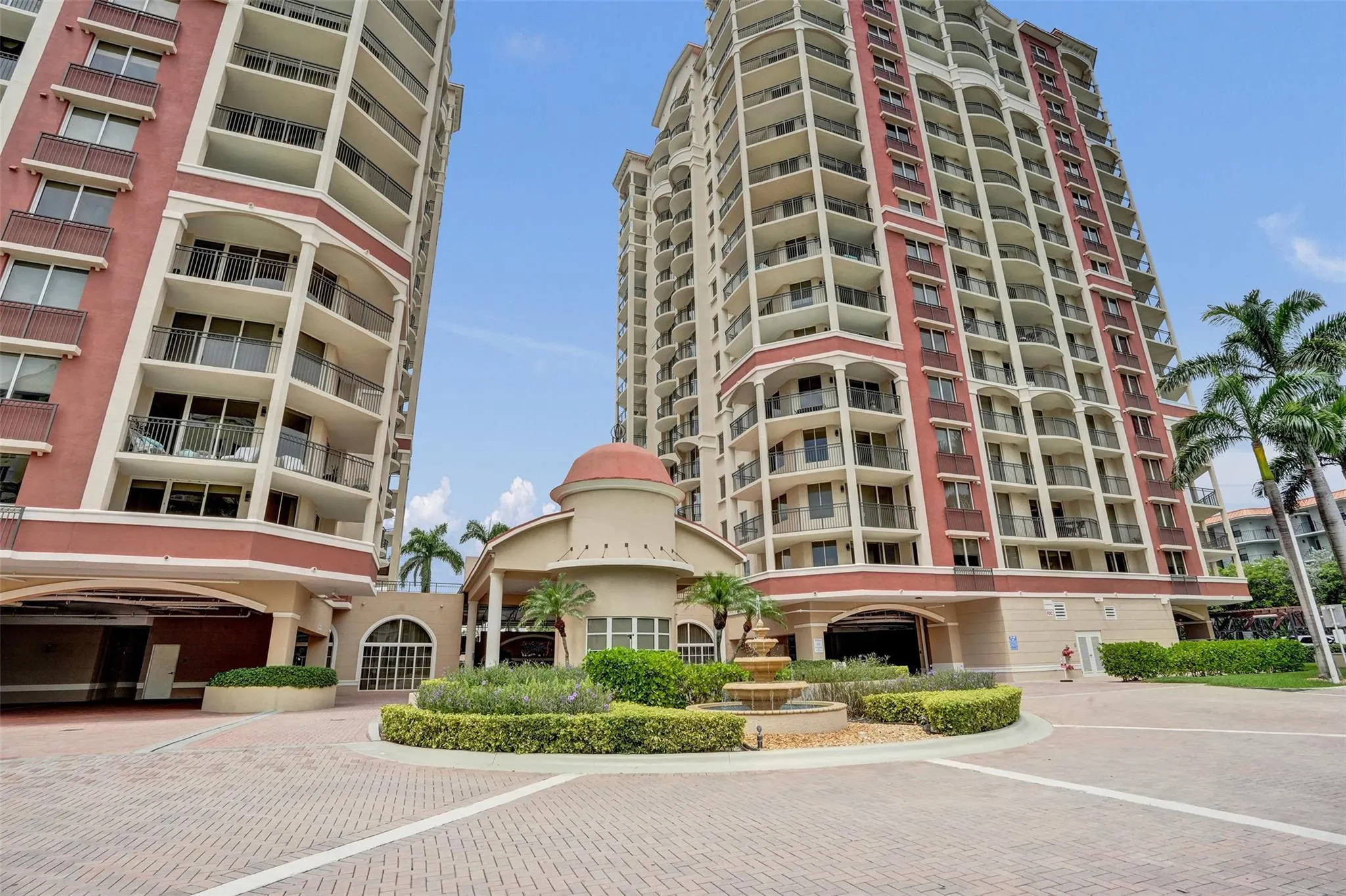 2001 N Ocean Blvd, #1005