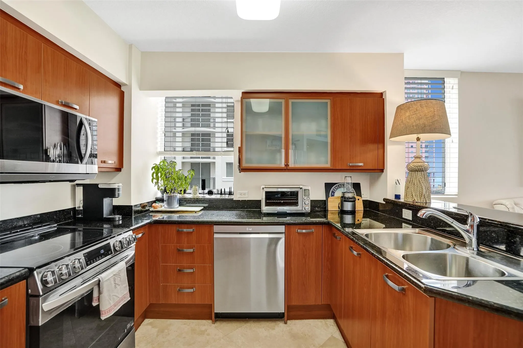2001 N Ocean Blvd, #1005