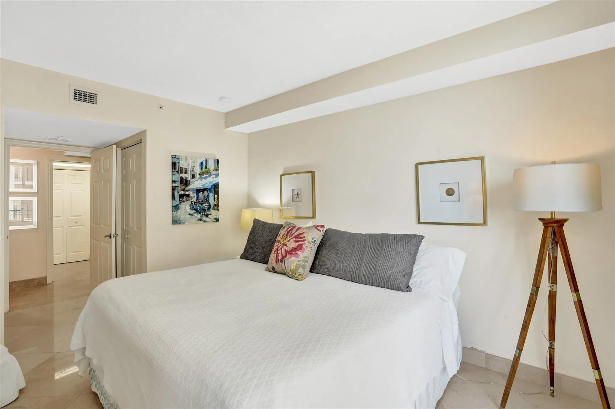 2001 N Ocean Blvd, #1005