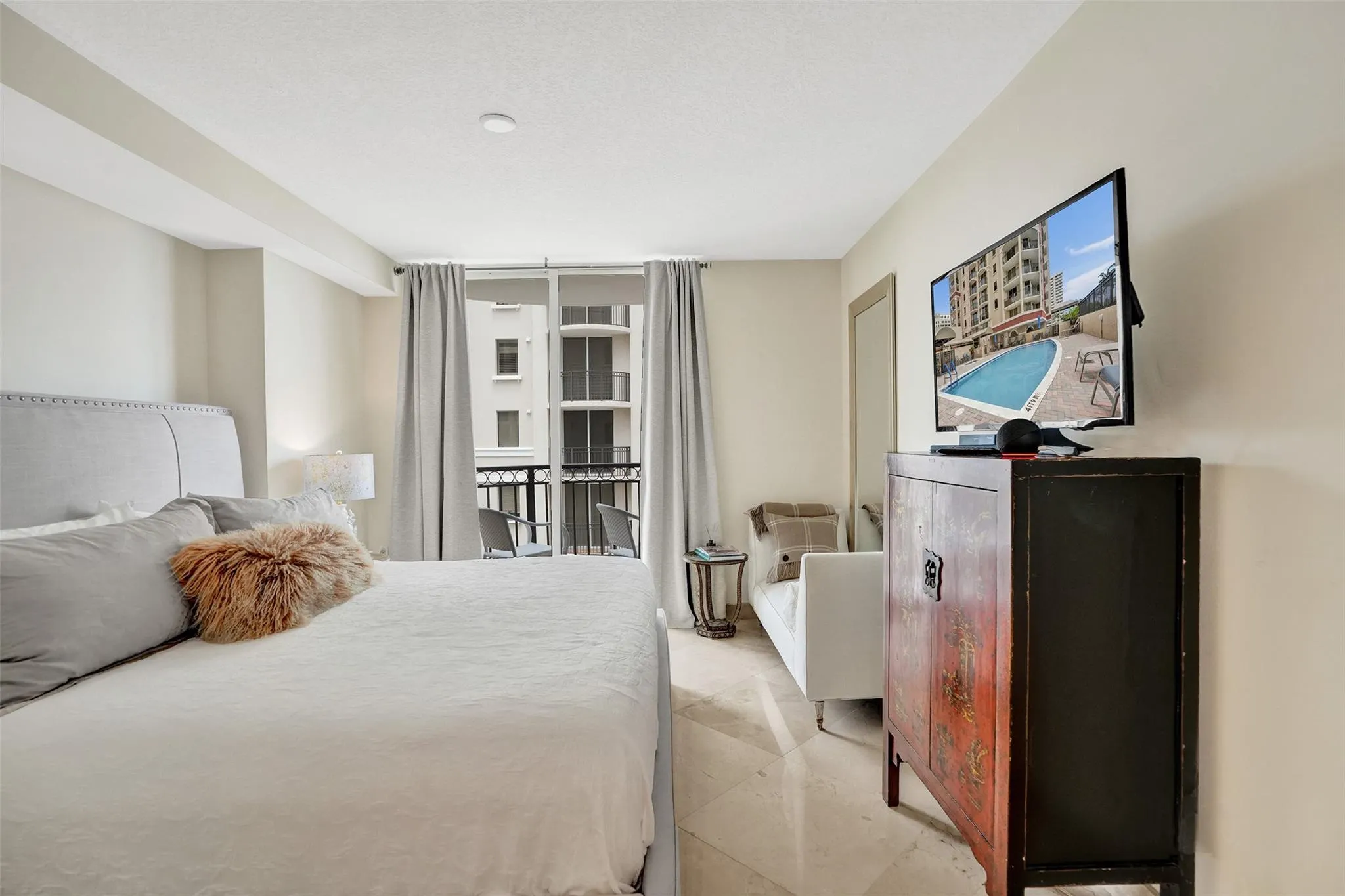 2001 N Ocean Blvd, #1005