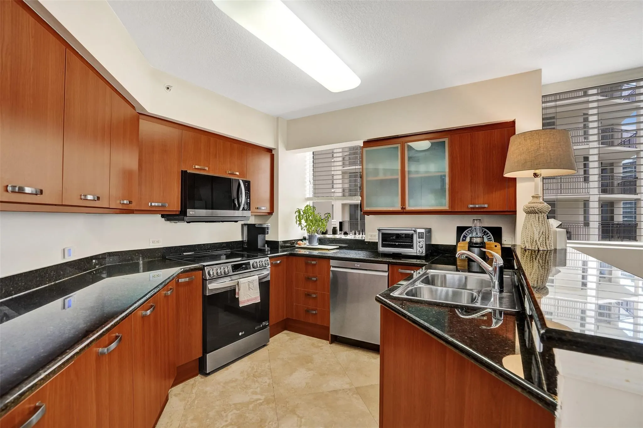 2001 N Ocean Blvd, #1005