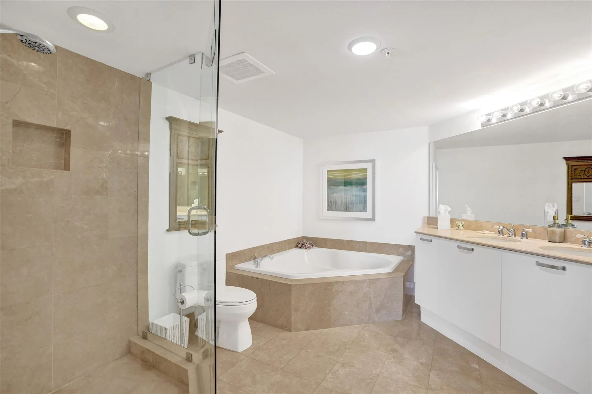 2001 N Ocean Blvd, #1005