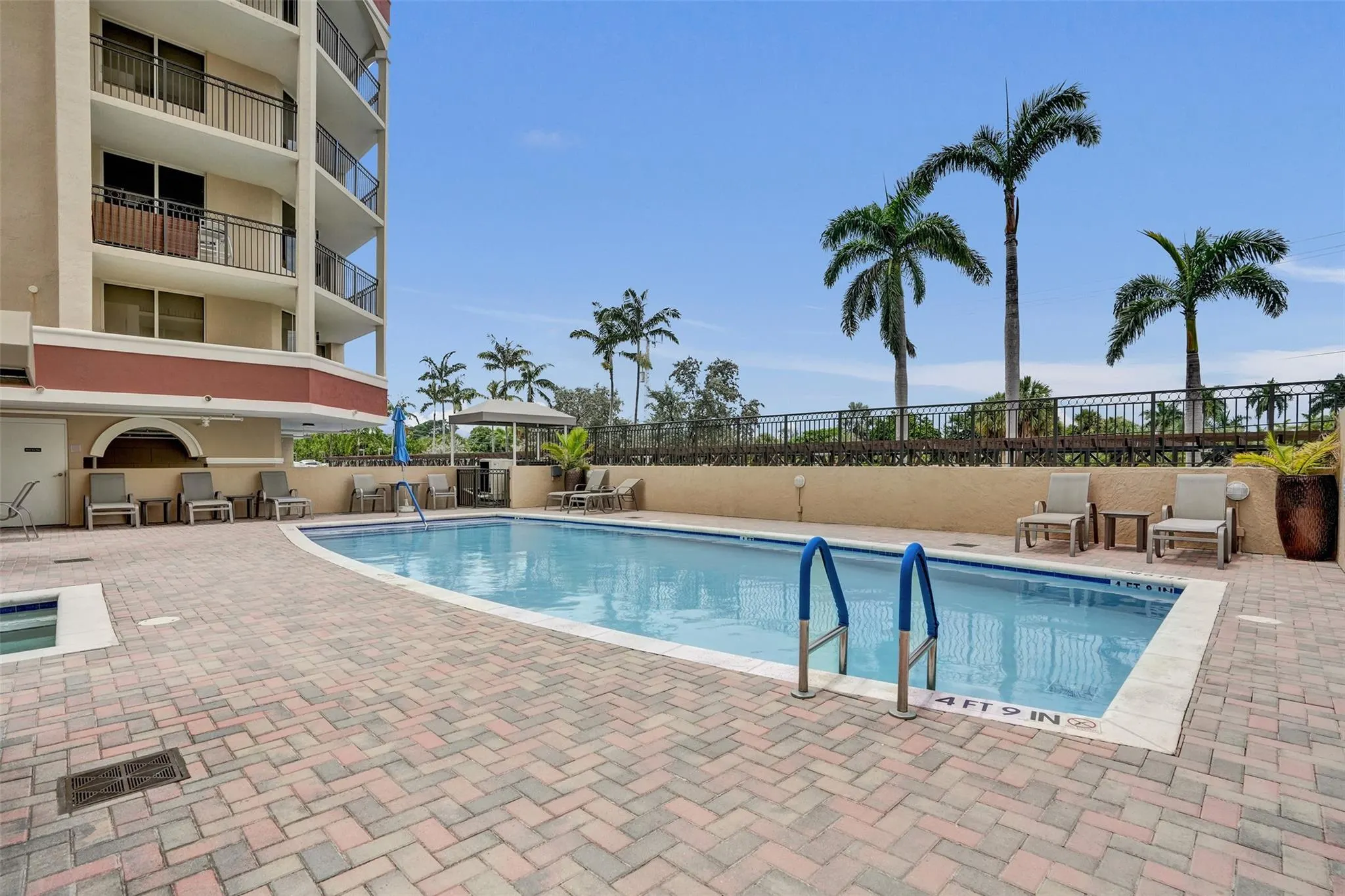 2001 N Ocean Blvd, #1005
