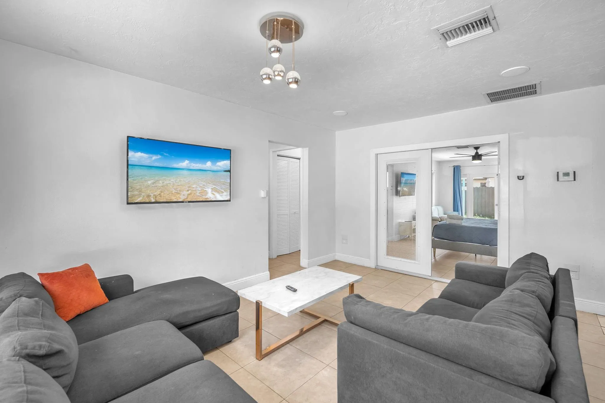 1121 N 66th Ter