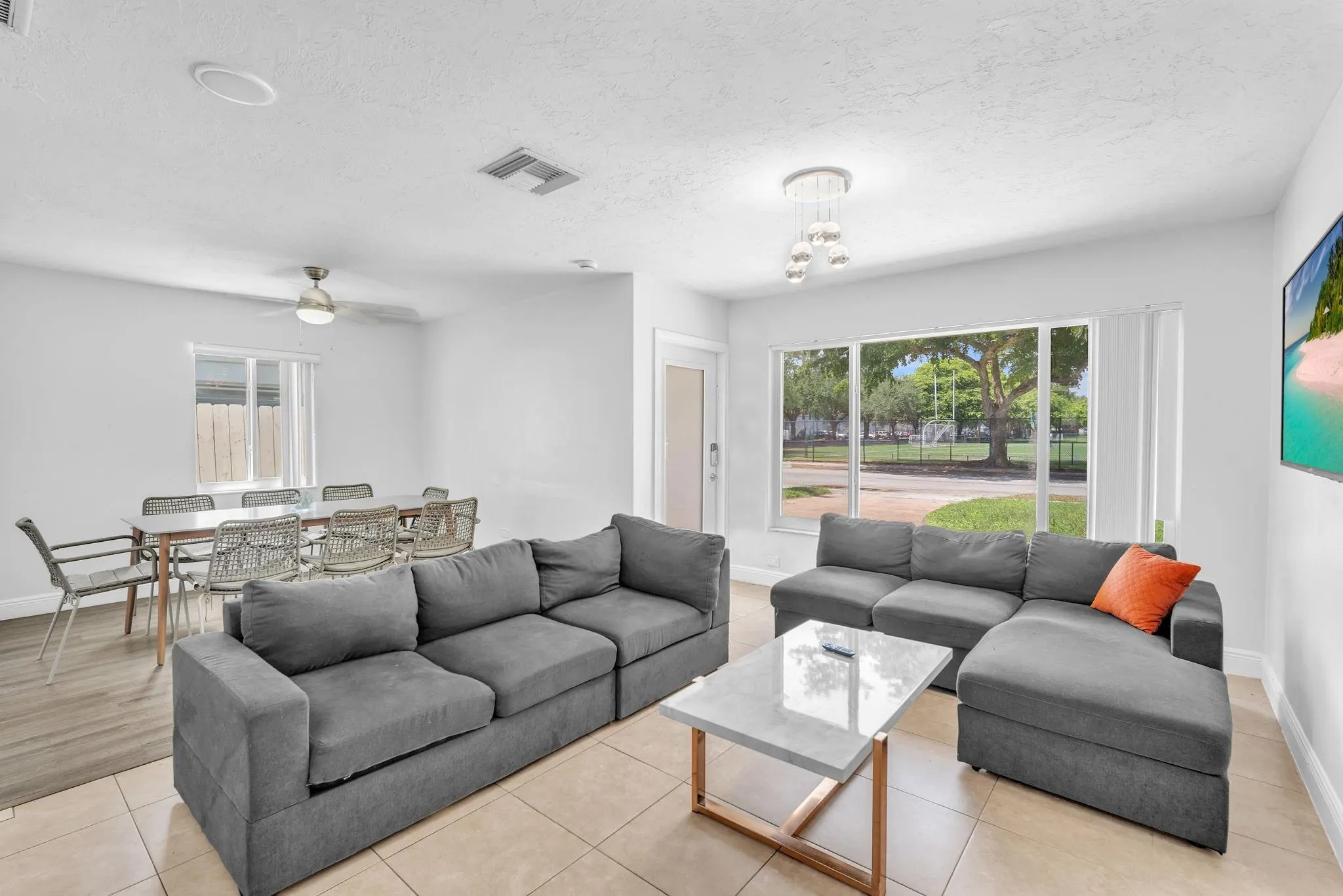 1121 N 66th Ter