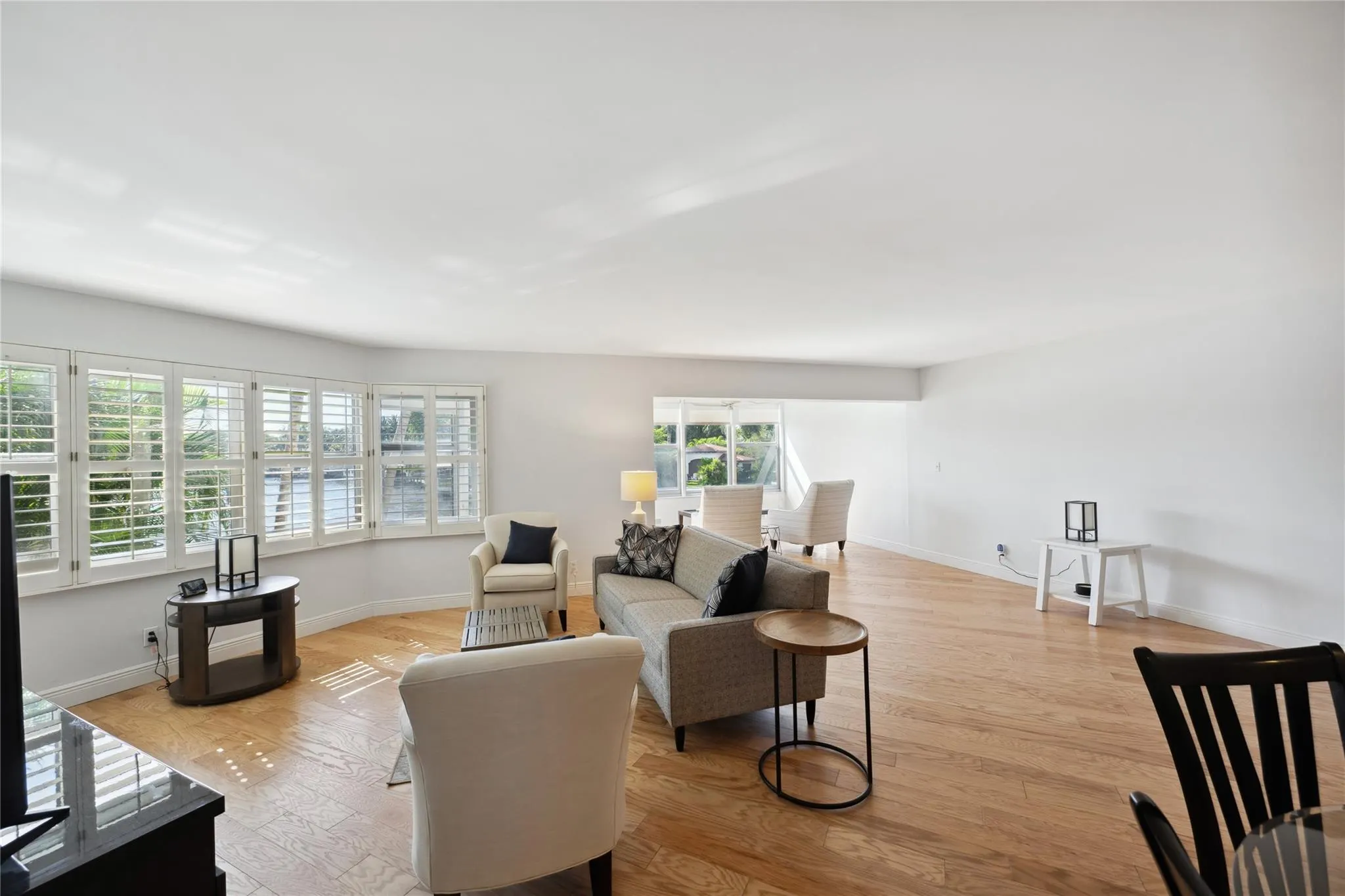 818 SE 4th St, #201