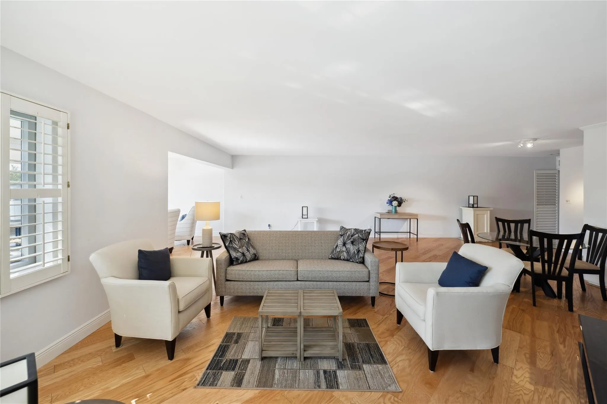 818 SE 4th St, #201