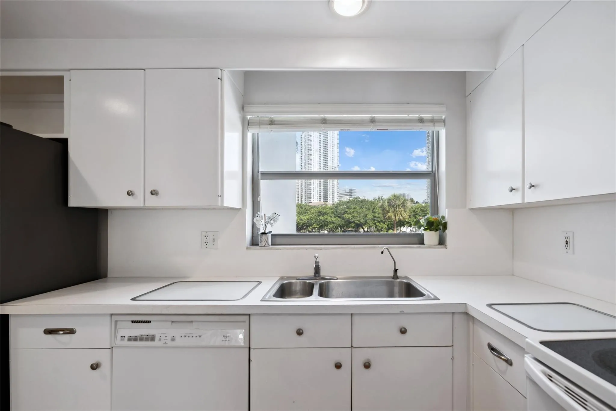 818 SE 4th St, #201