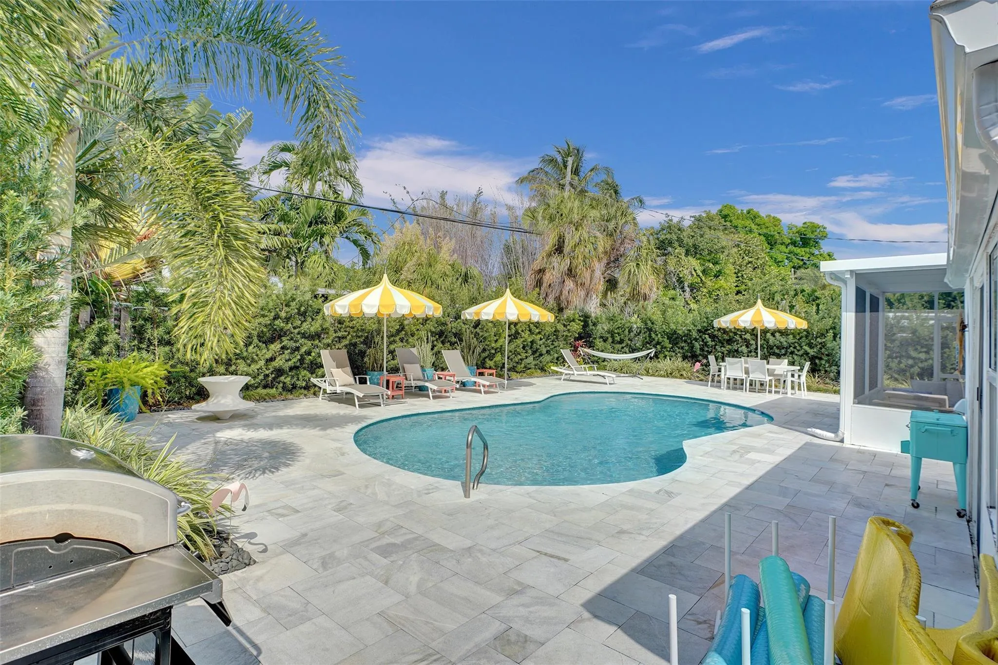 25 NE 26th Ct