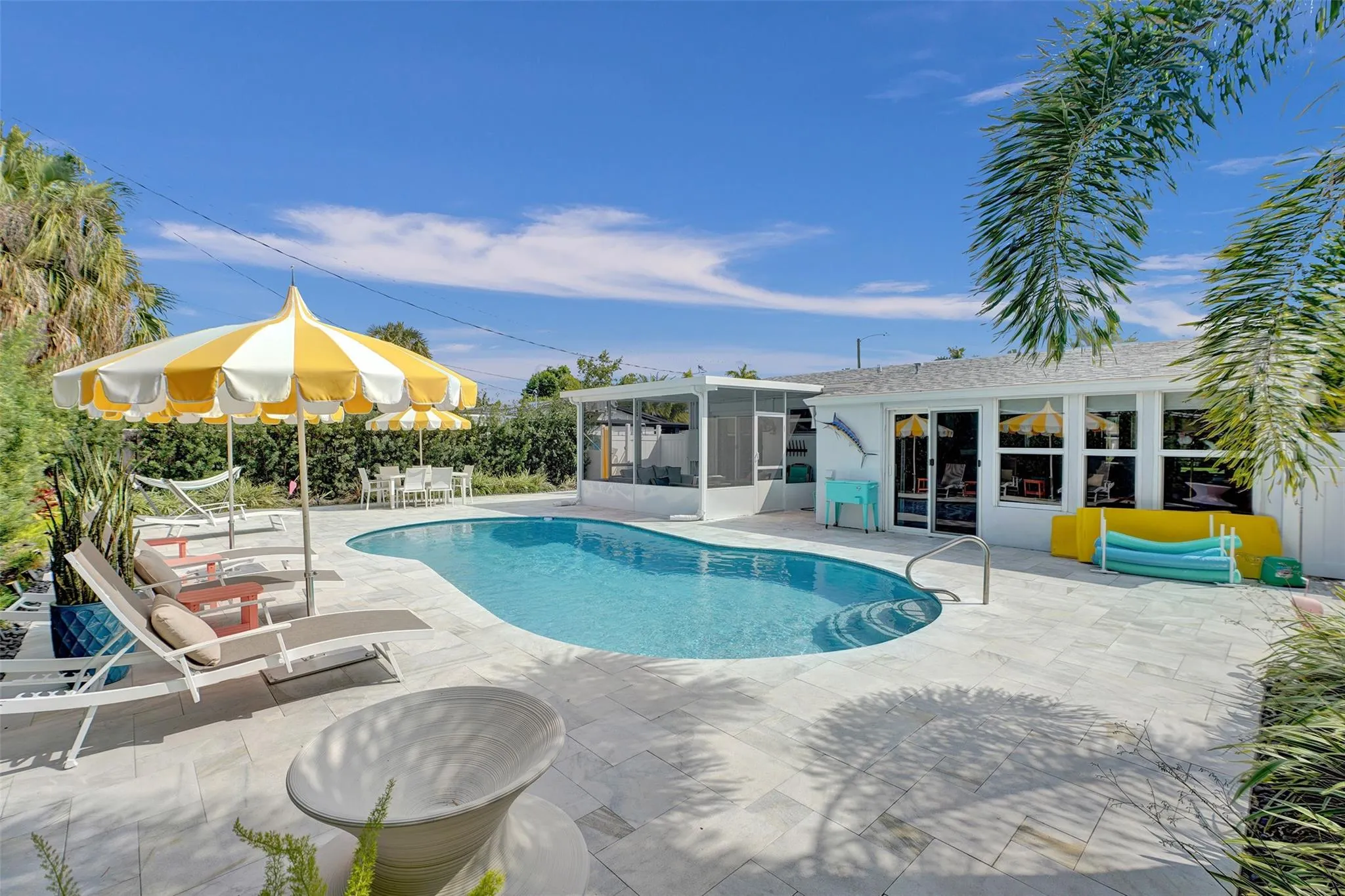 25 NE 26th Ct