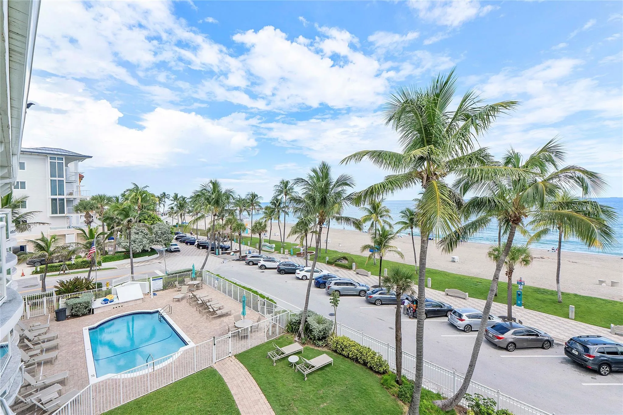 2080 E Hillsboro Blvd, #407