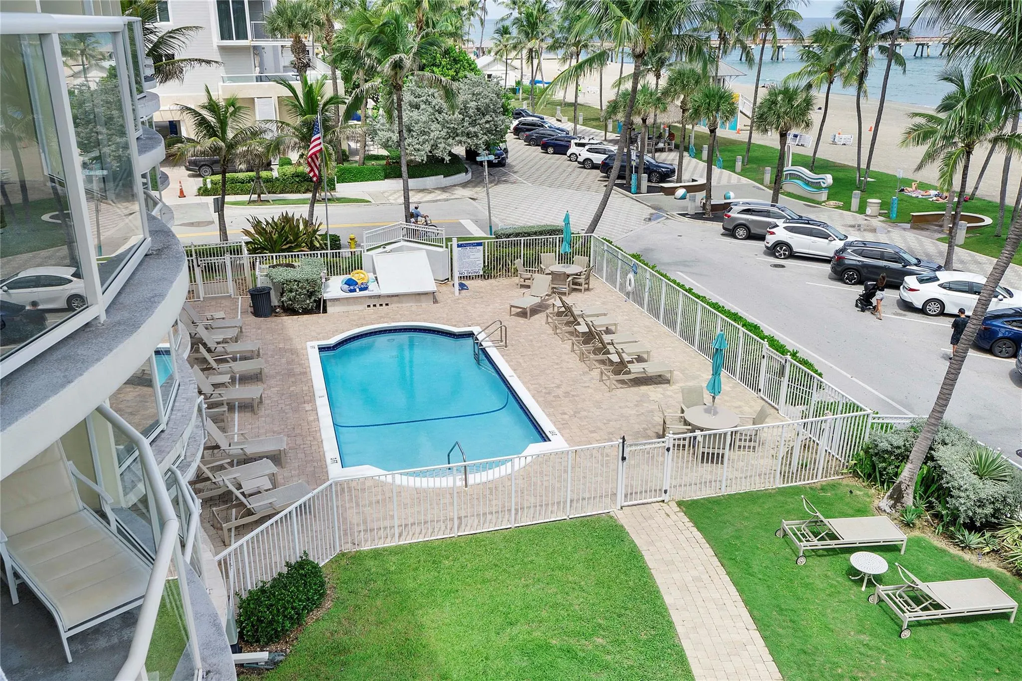 2080 E Hillsboro Blvd, #407