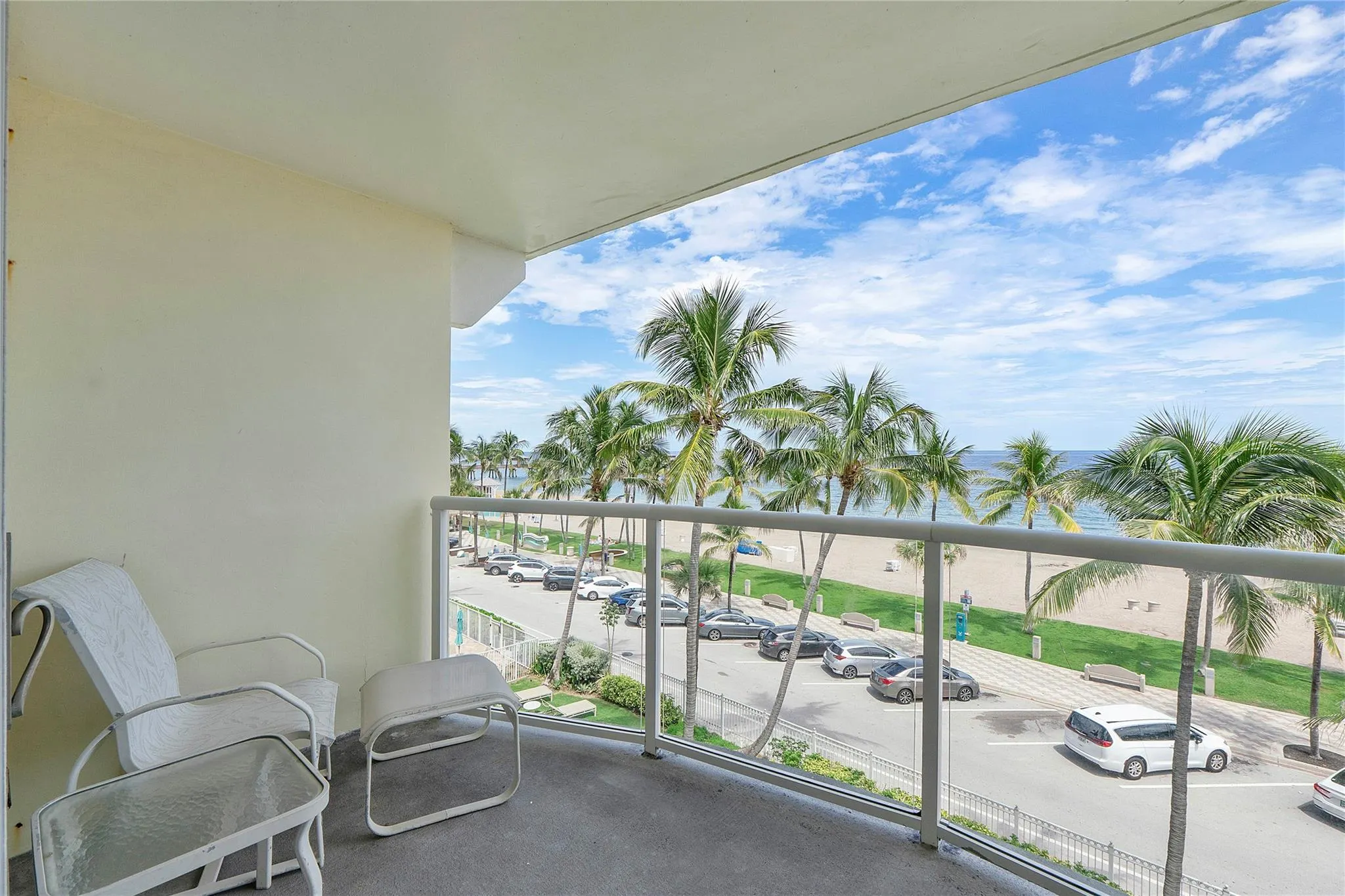 2080 E Hillsboro Blvd, #407