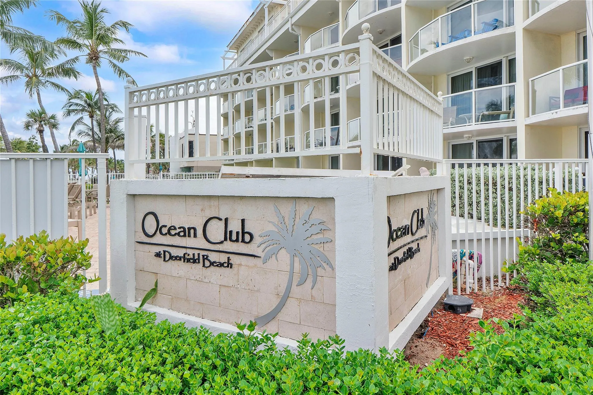 2080 E Hillsboro Blvd, #407