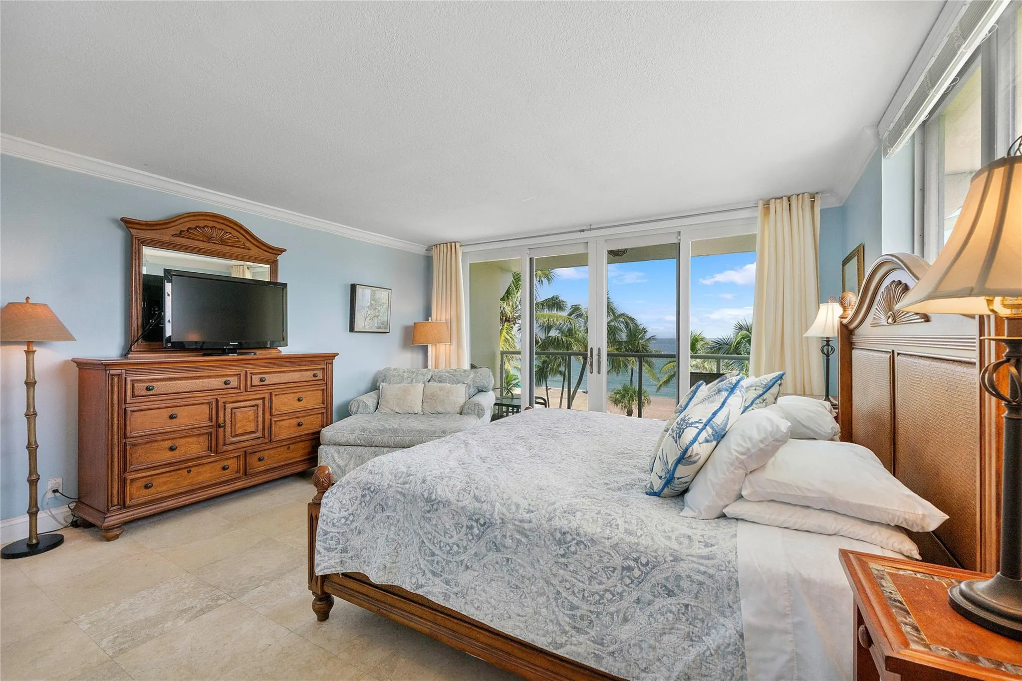 2080 E Hillsboro Blvd, #407