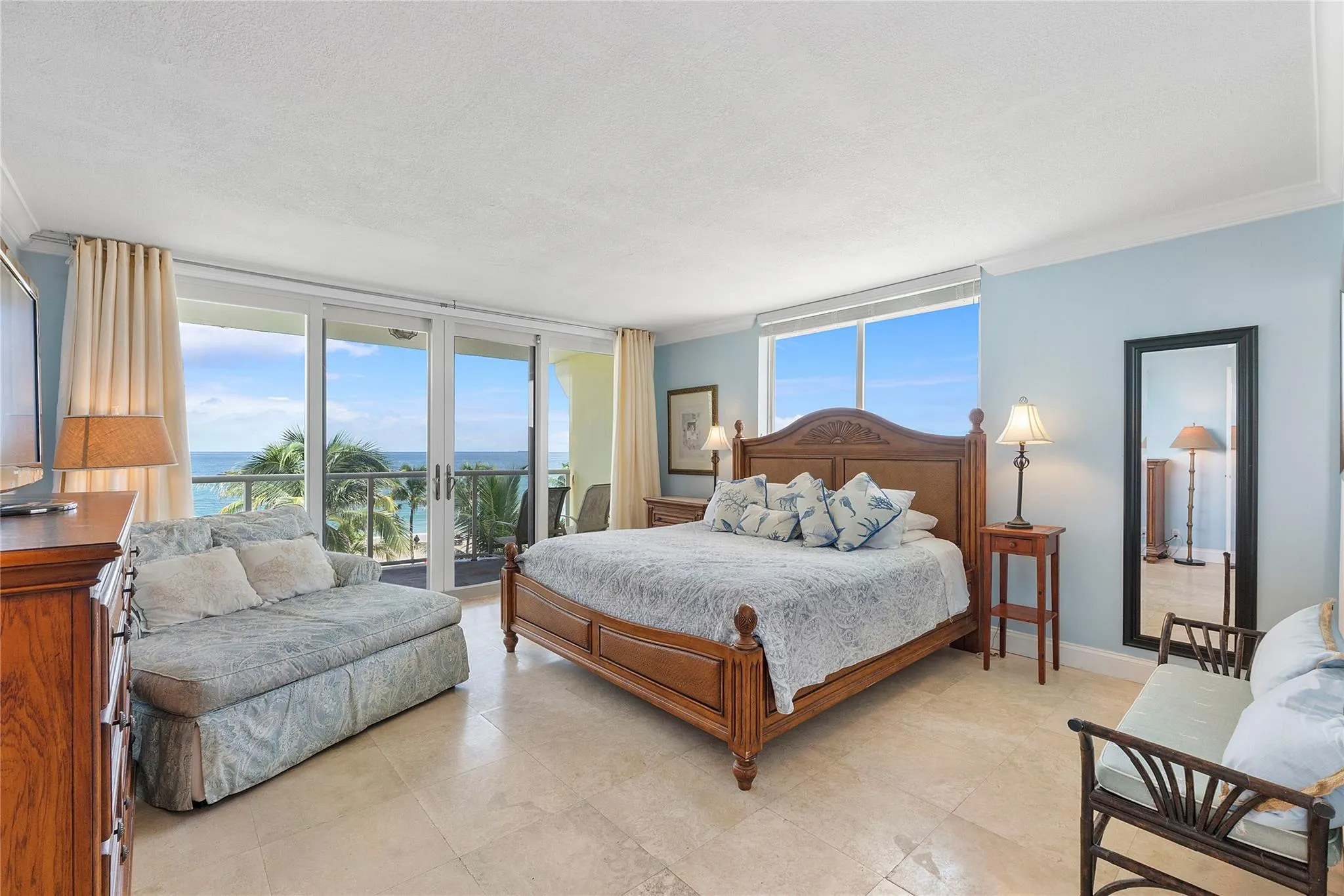 2080 E Hillsboro Blvd, #407