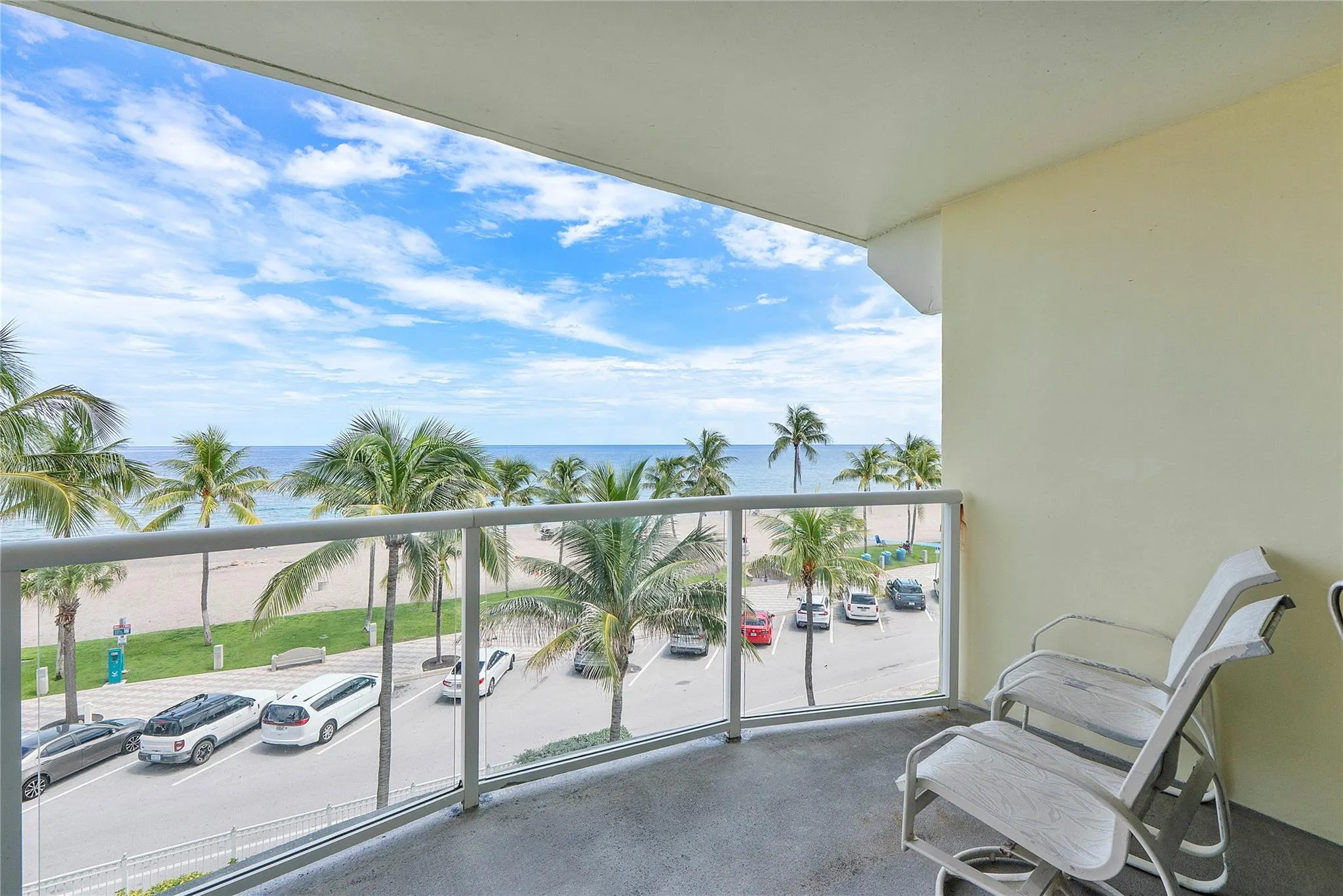 2080 E Hillsboro Blvd, #407