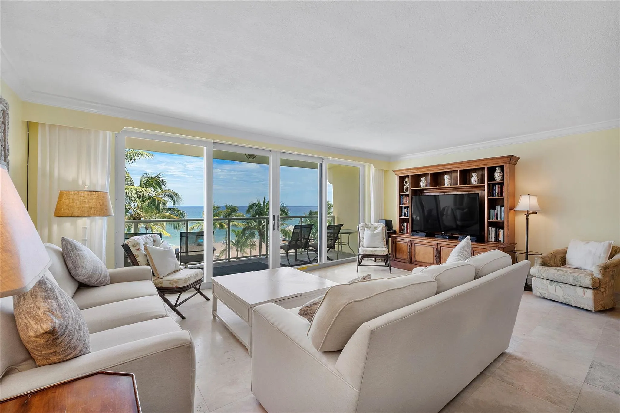 2080 E Hillsboro Blvd, #407