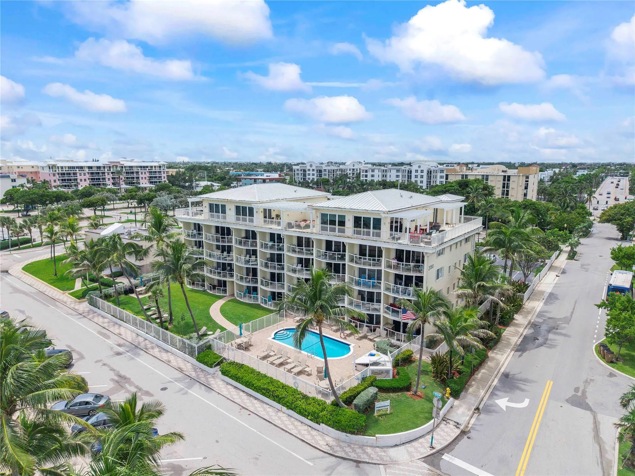 2080 E Hillsboro Blvd, #407