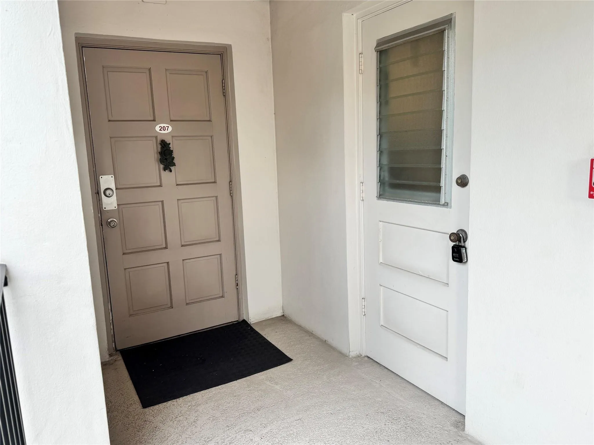 2850 N Palm Aire Drive, #207