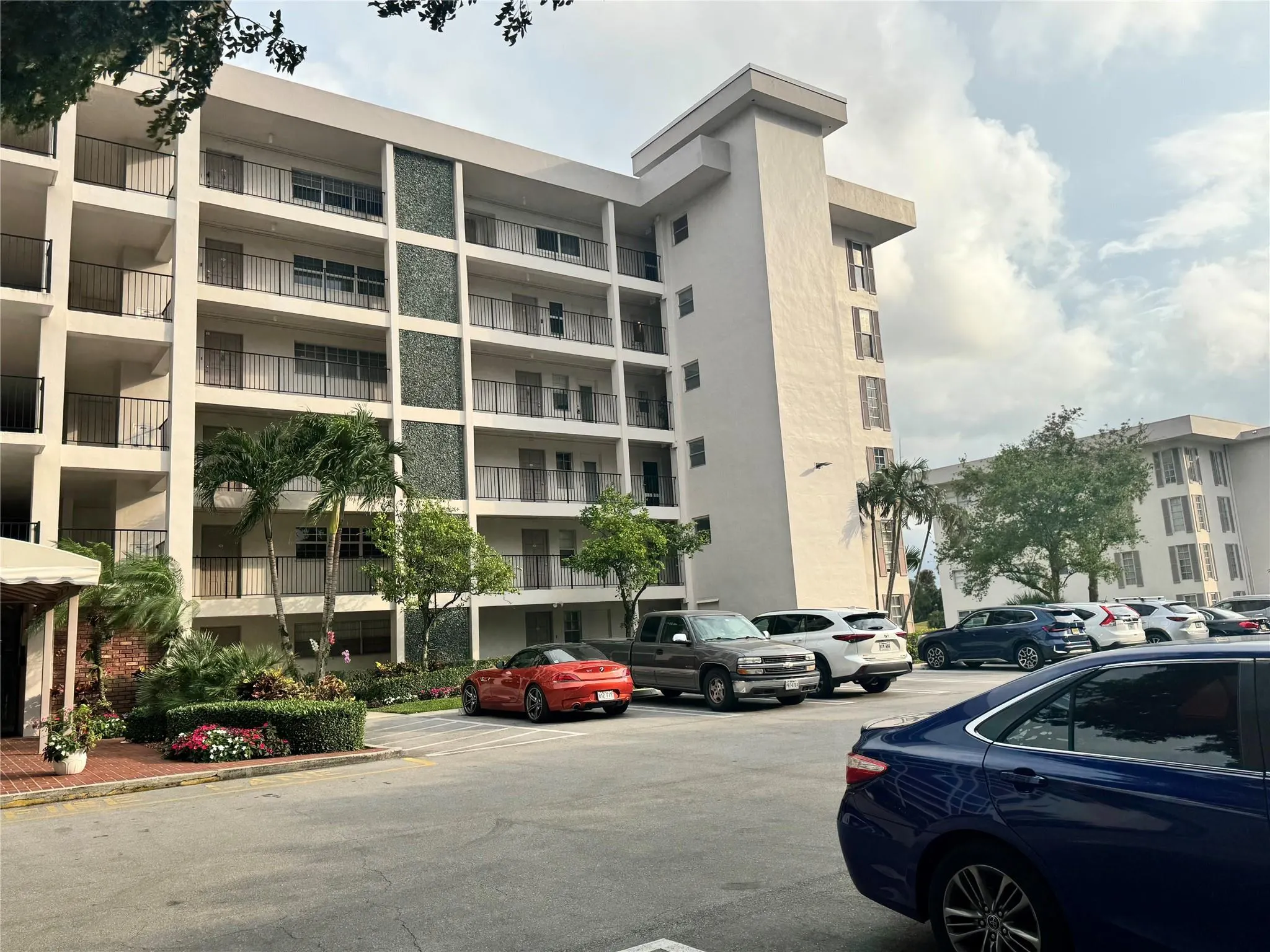 2850 N Palm Aire Drive, #207