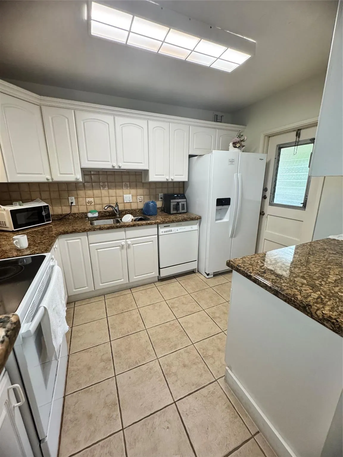 2850 N Palm Aire Drive, #207